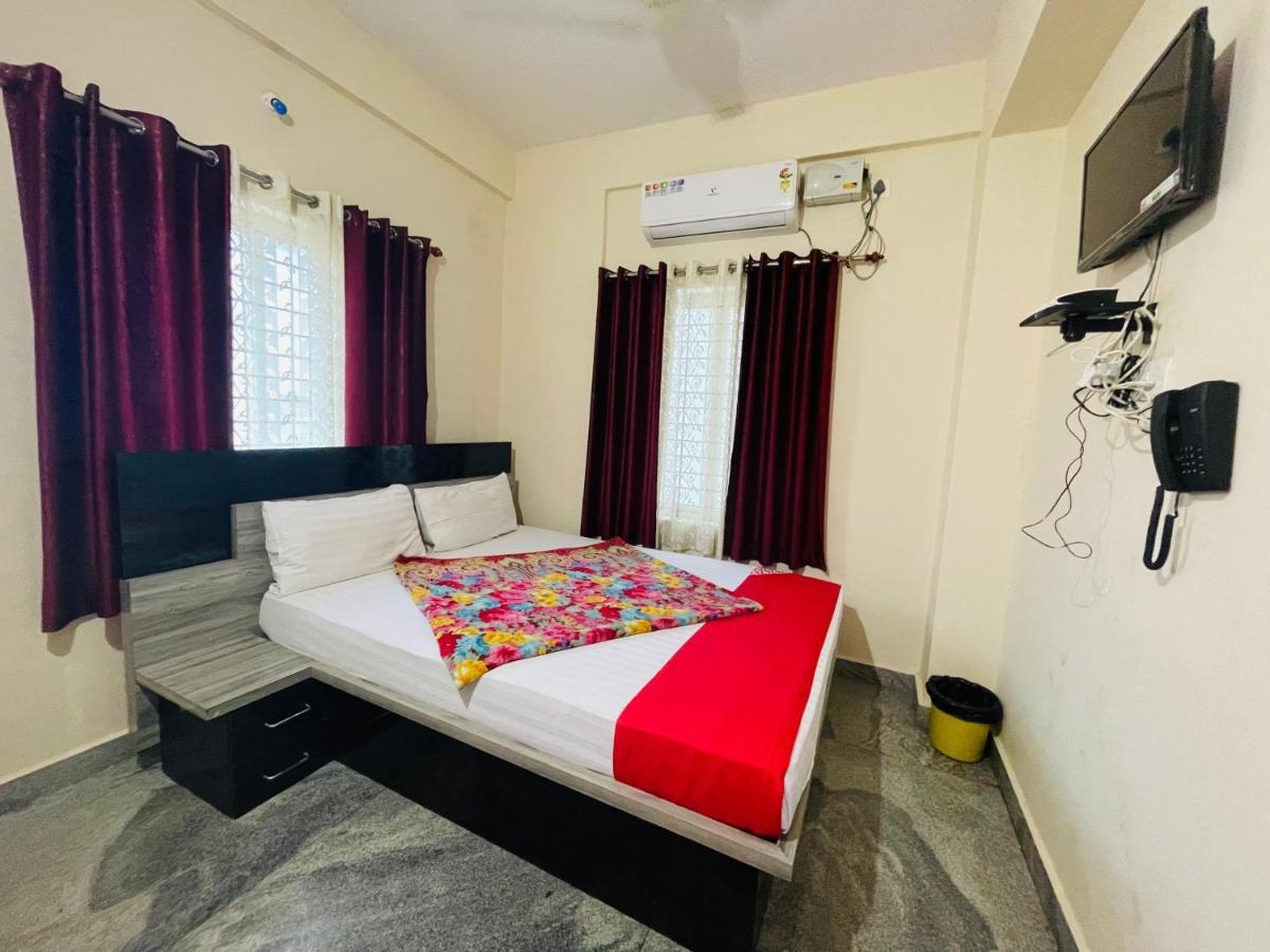 Hotel Crown Residency à Mysore Extérieur photo