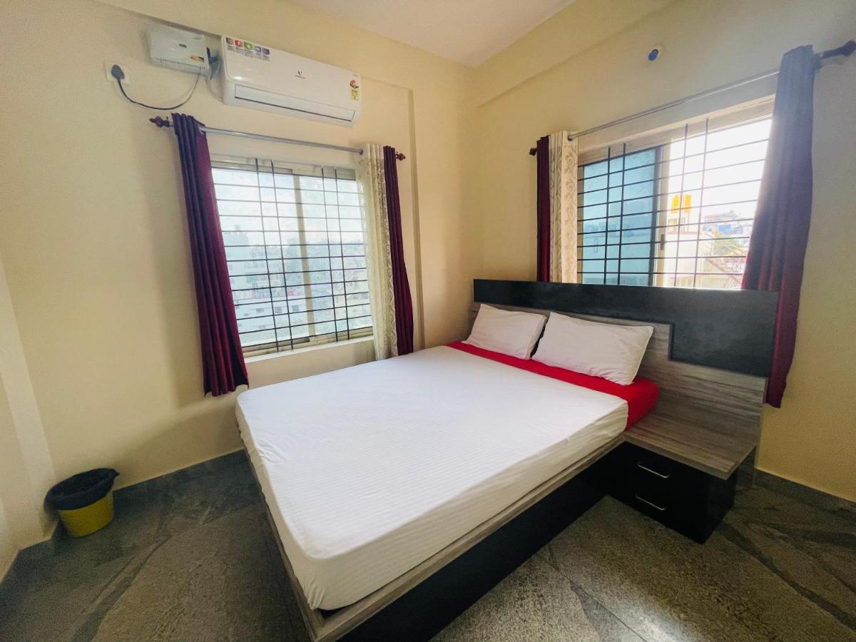 Hotel Crown Residency à Mysore Extérieur photo